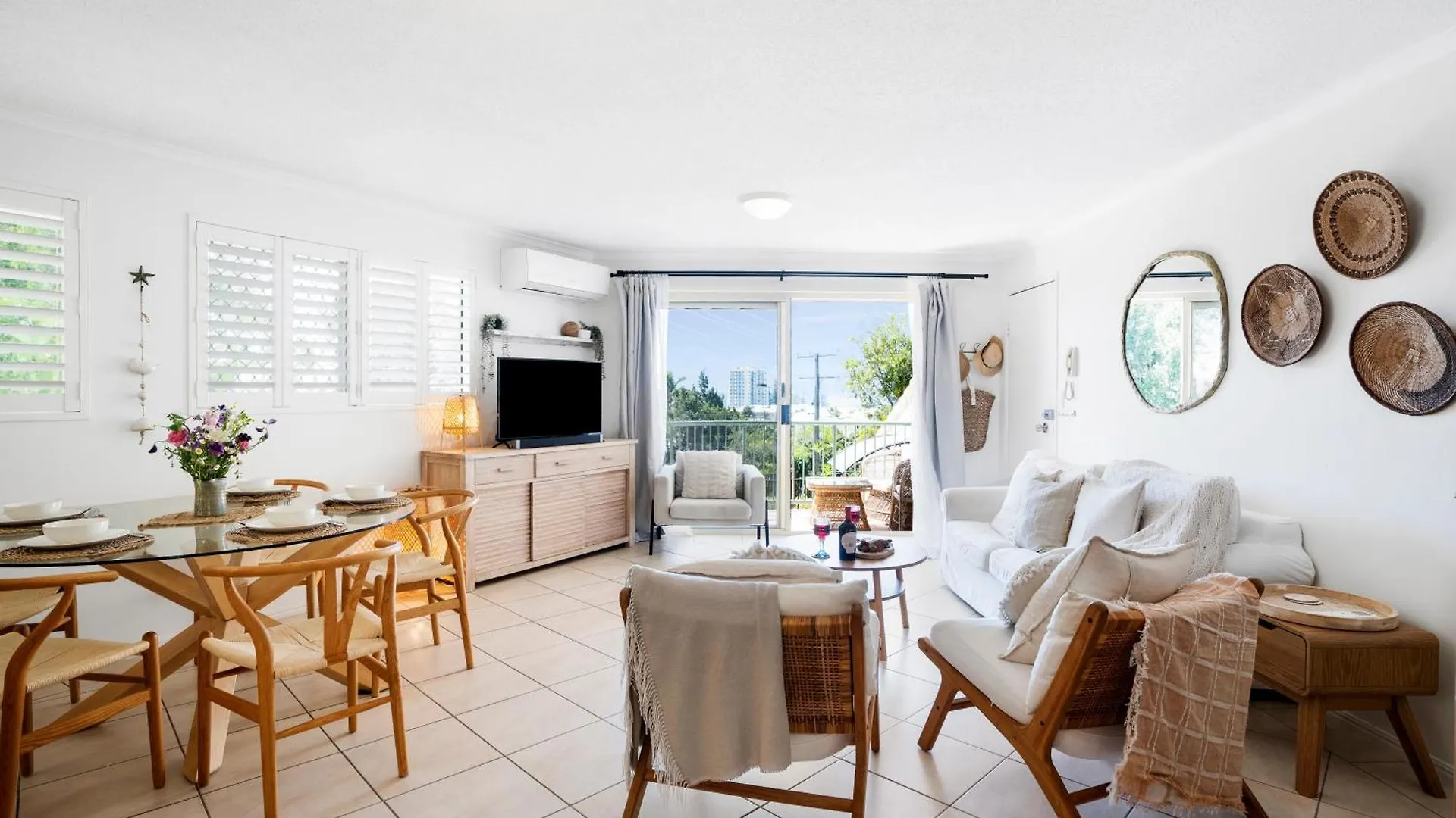 Apartment Highwater Haven - Ocean View Apartment. 300M To Beach. Pet Friendly Alexandra Headland Australia