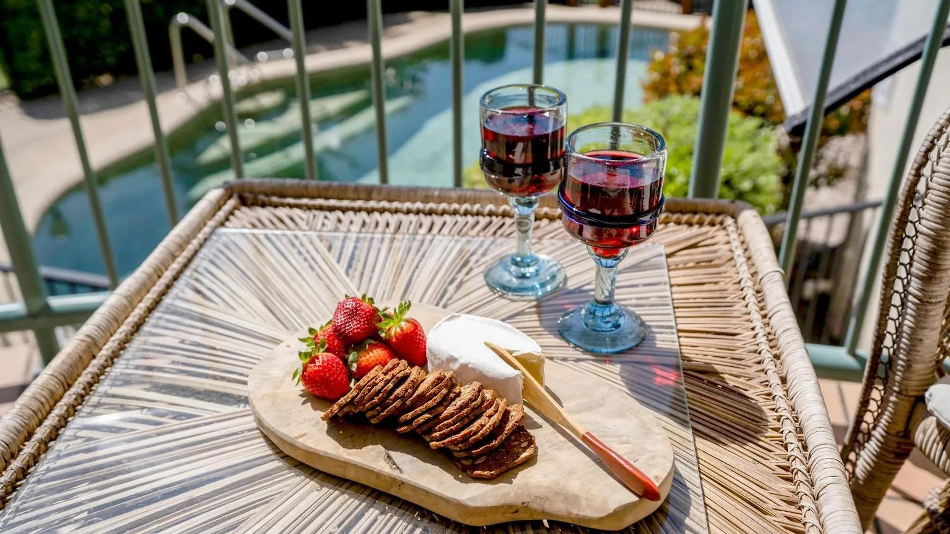 Apartment Highwater Haven - Ocean View Apartment. 300M To Beach. Pet Friendly Alexandra Headland Australia