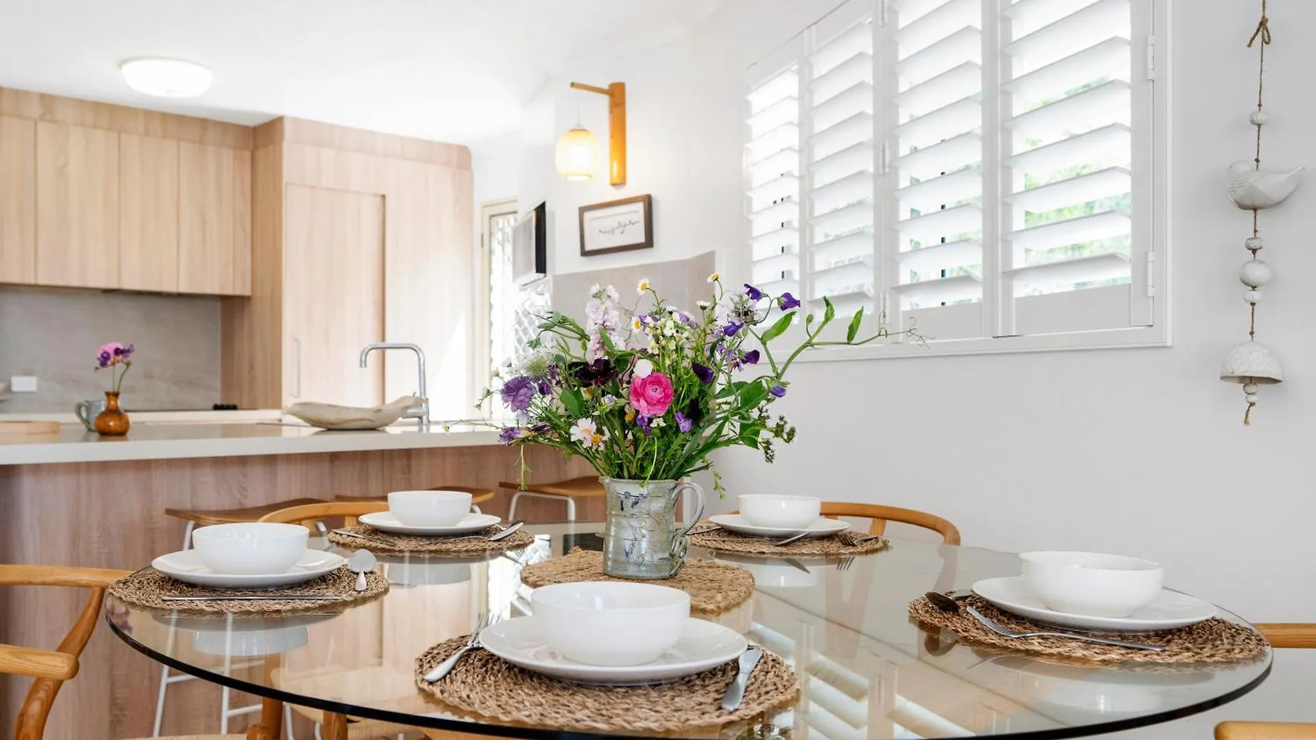 Highwater Haven - Ocean View Apartment. 300M To Beach. Pet Friendly Alexandra Headland 0*,